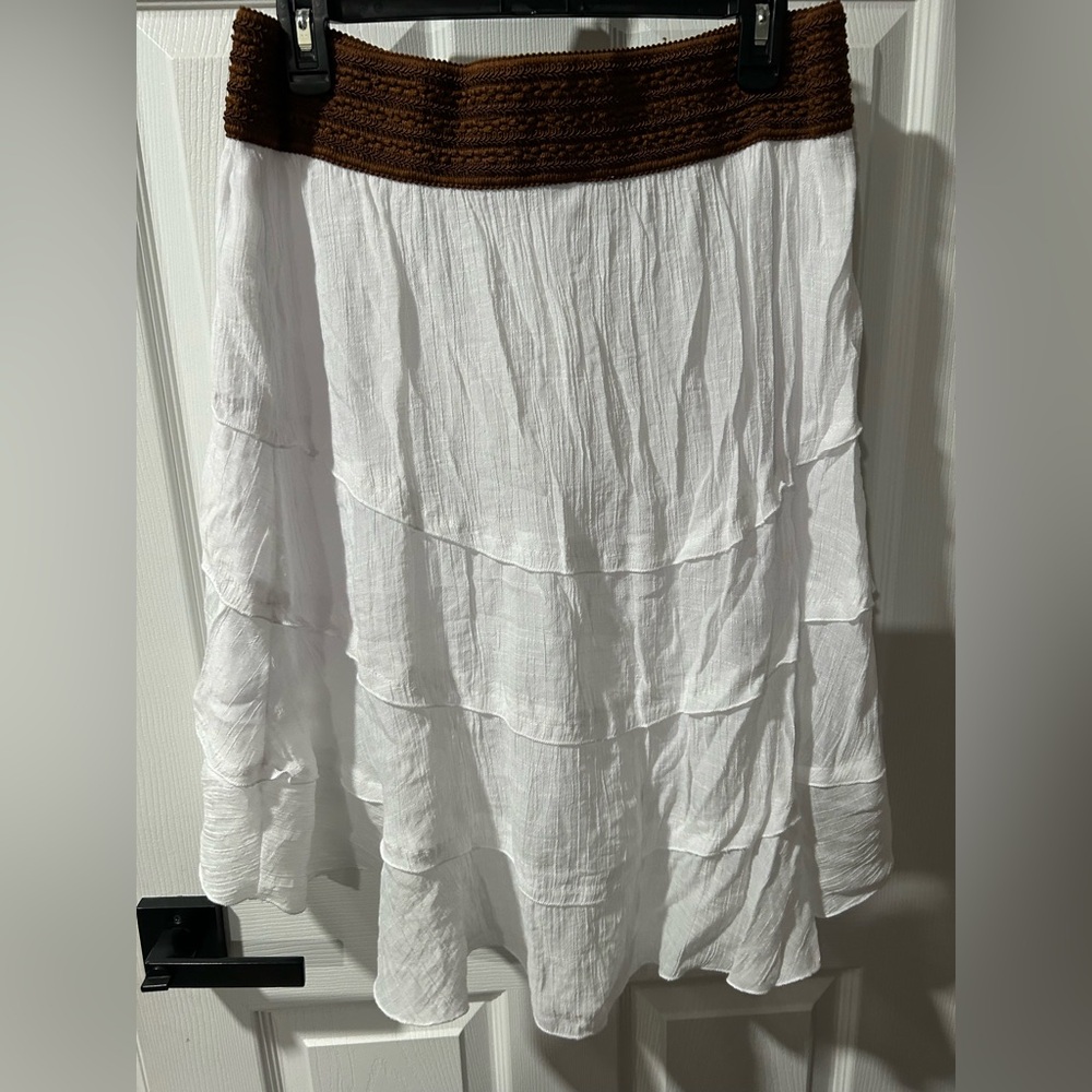 White skirt brown attached belt size xl